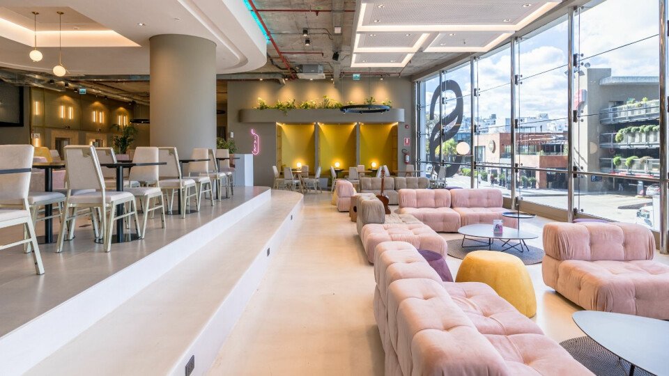 Sinergia se pone en modo Brusco